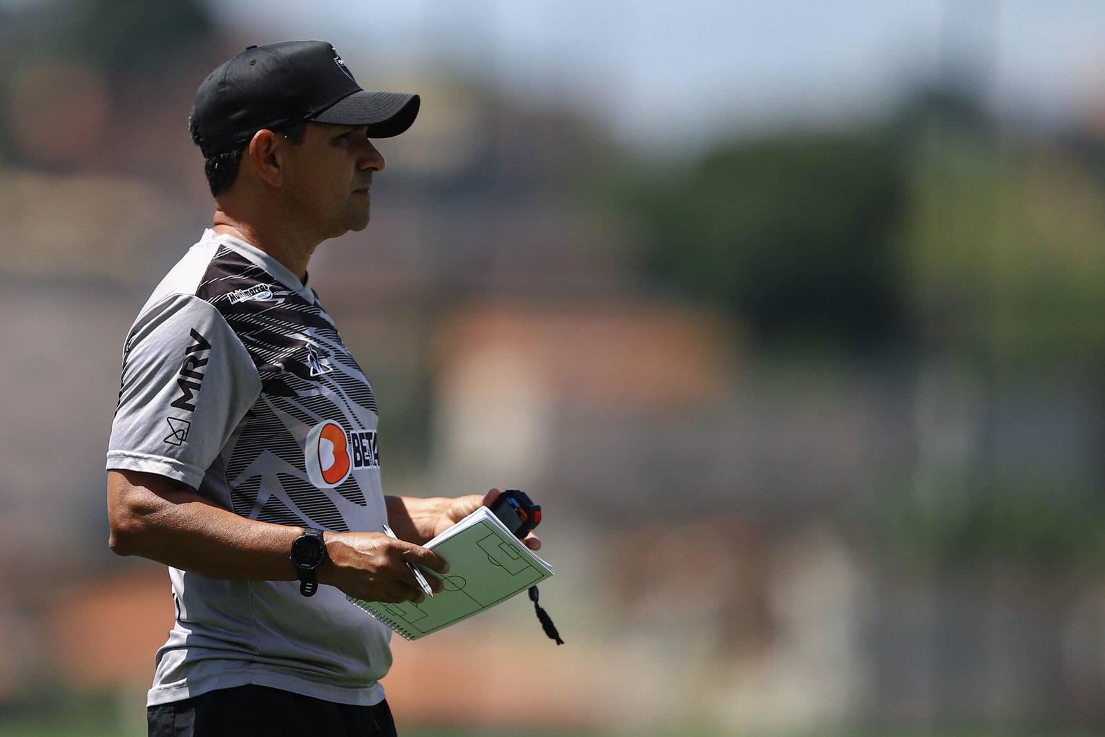 Segundo o preparador físico, a suspensão do futebol em Minas não influenciará o ritmo de jogo do Galo