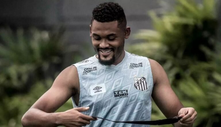 São Paulo analisa argentinos e Sabino, à procura de um zagueiro