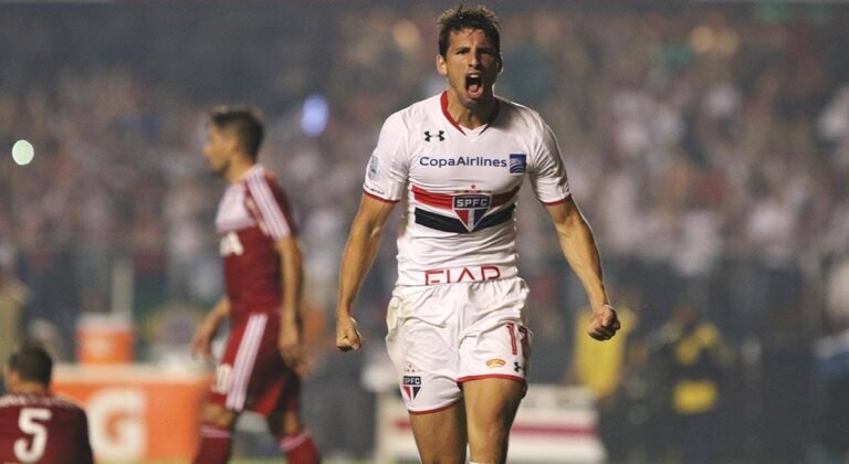 Calleri elogia Crespo: ‘Todo atleta gostaria de atuar com um grande técnico’