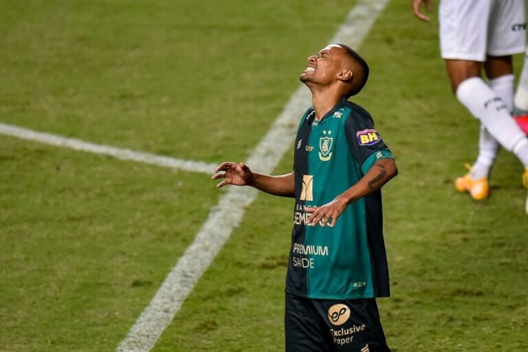 Palmeiras se recusa a aumentar proposta por Ademir e espera pela resposta do América-MG