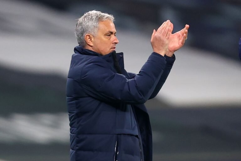 Mourinho diz estar feliz pela classificação do Porto