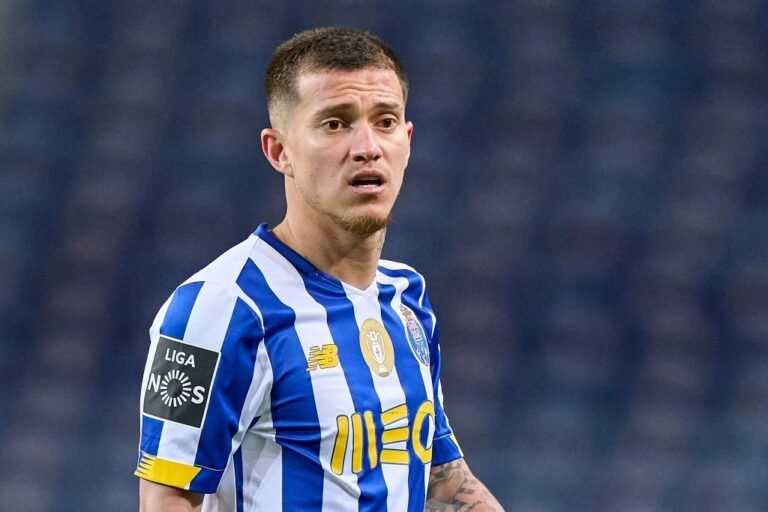 Presidente do Porto afirma que renovação com Otávio está próxima