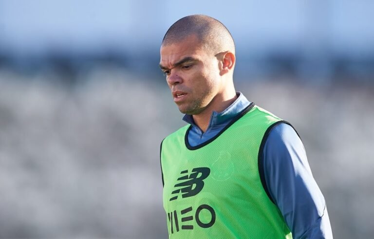 Marcano e Pepe ainda recuperam de lesão