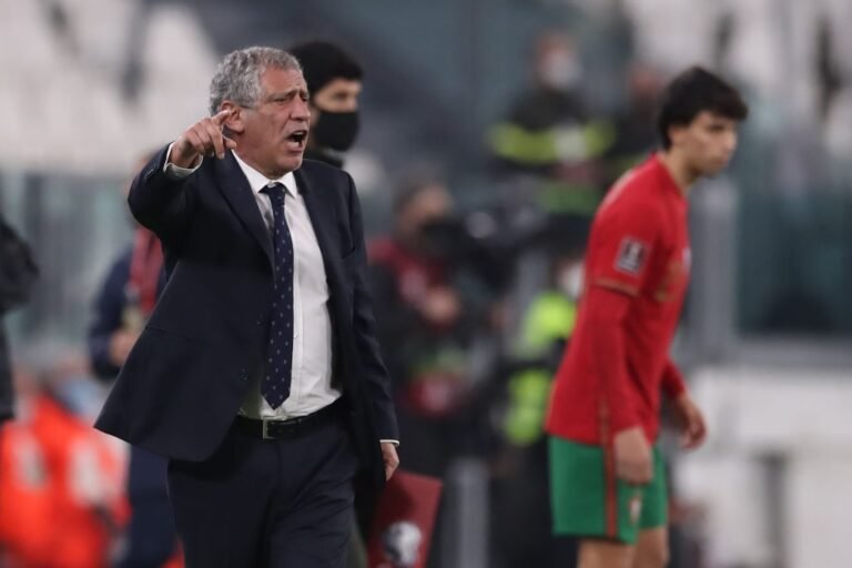 Portugal troca seis jogadores para jogo com a Sérvia