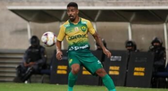 Vasco tem interesse no lateral direito Hayner, ex-Cuiabá