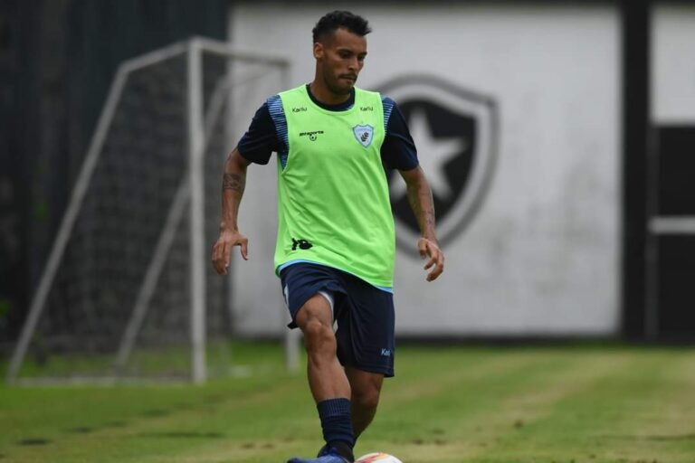 Gedeilson segue negociando com o Botafogo e faltam alguns detalhes para desfecho positivo