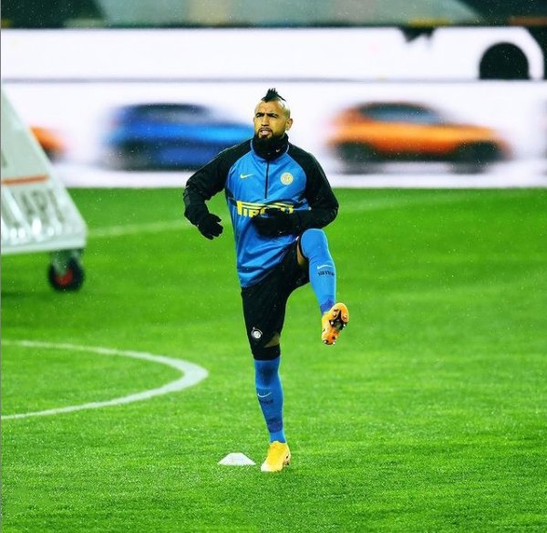 Vidal se manifesta sobre o Flamengo, após revelação de Rafinha
