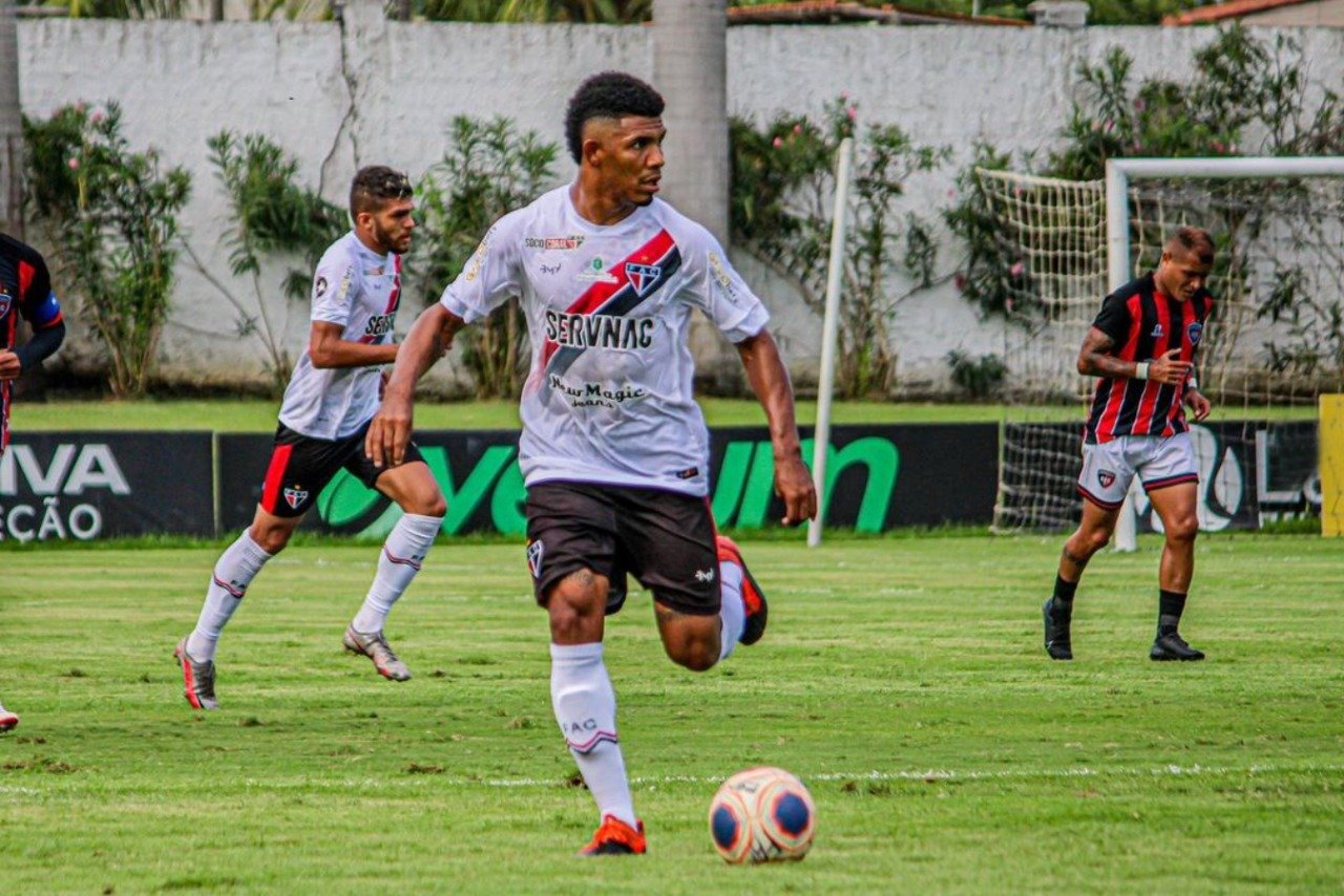 Consagrado, Adilson Bahia comemora início pelo Ferroviário e destaca empenho em ajudar a equipe