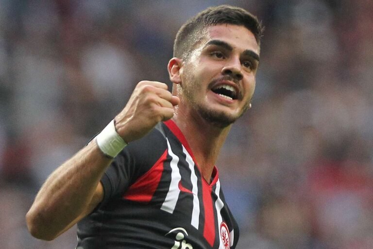 André Silva responde sobre interesses do Atlético e do Manchester United