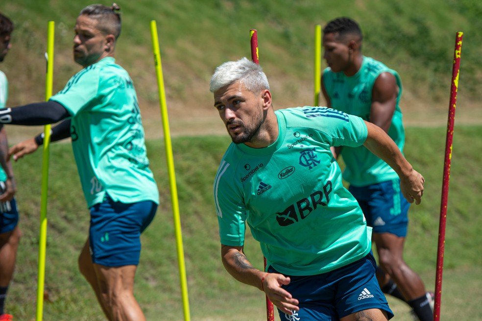 Arrascaeta se reapresenta no Ninho do Urubu
