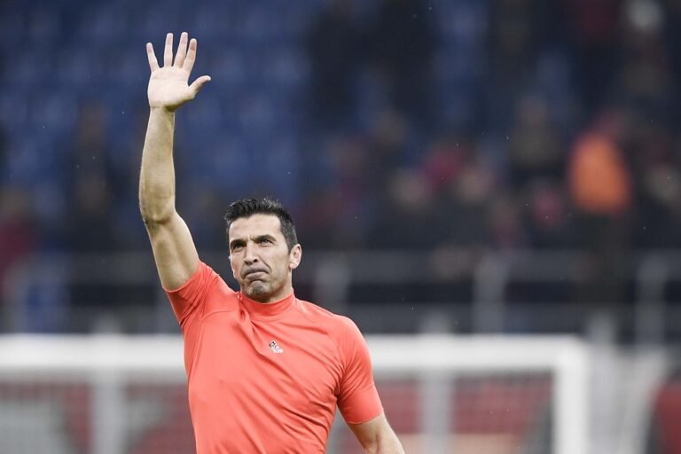 Buffon revela o desejo de se aposentar aos 45 anos