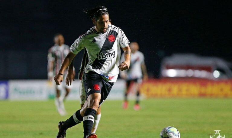 Alexandre Pássaro diz que Benítez quer rescindir com o Vasco: “Manifestou o desejo de sair”