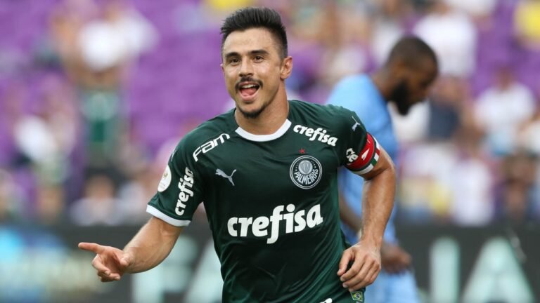 Palmeiras negocia renovação de Willian Bigode para afastar interesse de outras equipes