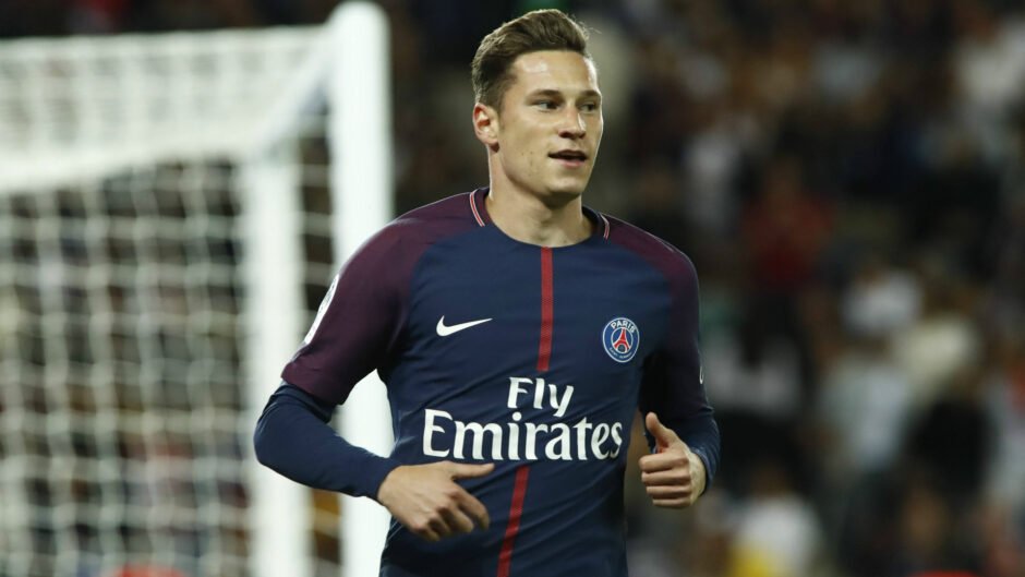 Em fim de contrato, Julian Draxler está na mira de três clubes