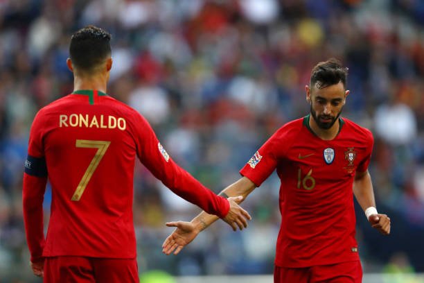 Bruno Fernandes defende Ronaldo: “Ninguém consegue ganhar sozinho”