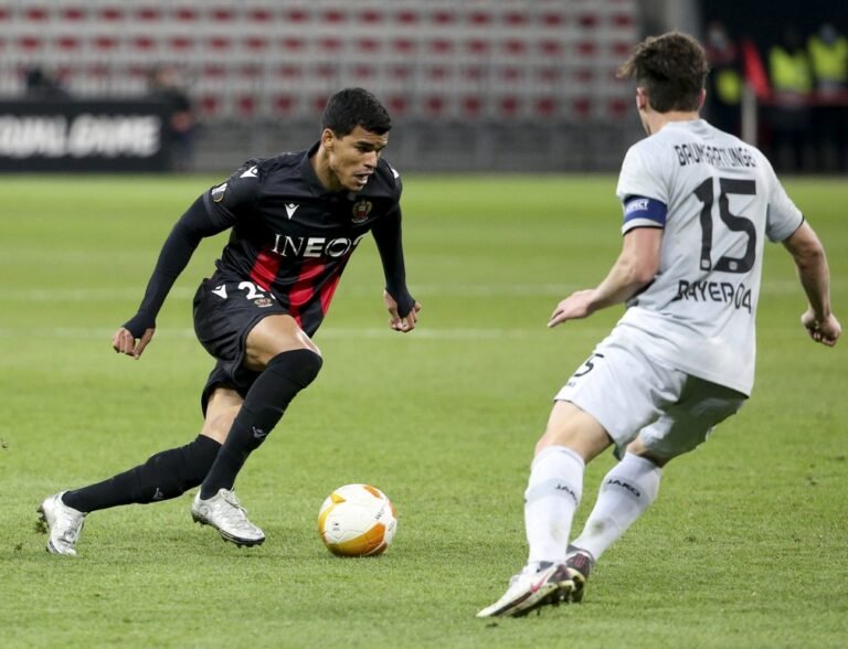 Abel Ferreira diz que Danilo Barbosa chega para repor saída de defensor