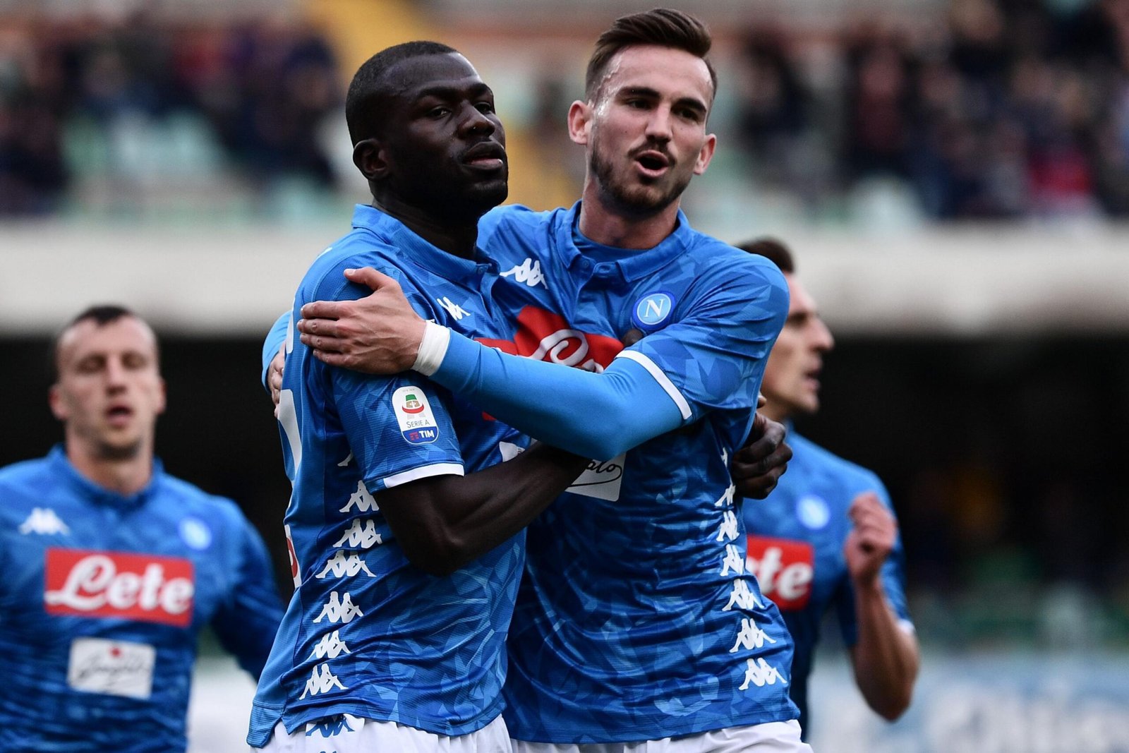 Napoli define o preço inicial para Fabián e Koulibaly