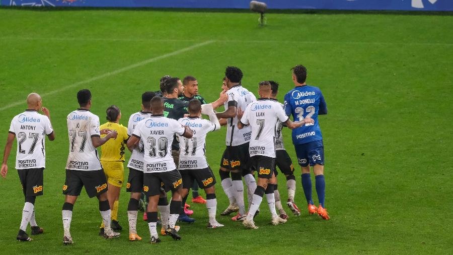 Corinthians tem nova suspeita de Covid-19 e atleta jogou diante do Palmeiras