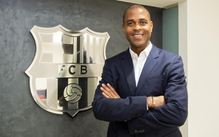 Patrick Kluivert de saída do Barcelona