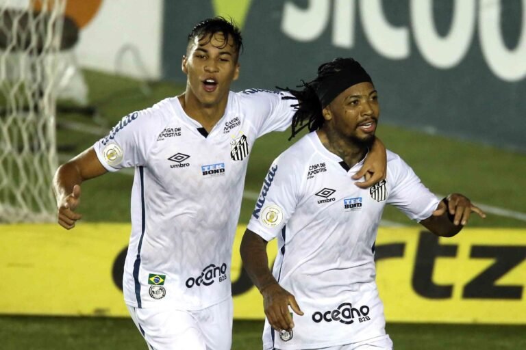 Santos deve ter retornos pontuais para o confronto contra o San Lorenzo