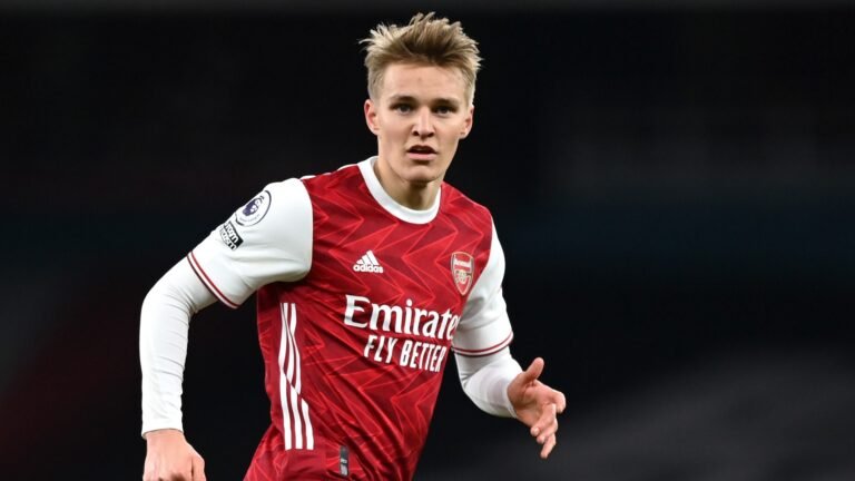 Liverpool e Chelsea sondam Martin Ødegaard