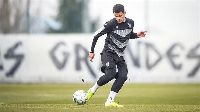 Oficial! Jogador volta ao Fluminense