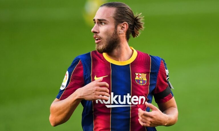 Barcelona ainda não sabe sobre o futuro de Mingueza