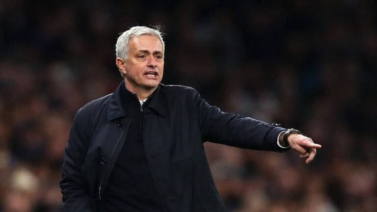 A condição para José Mourinho continuar comandando o Tottenham