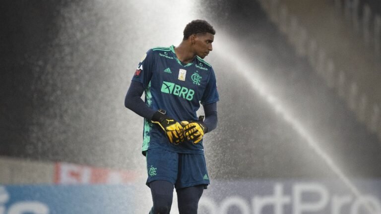 Ajax pode oferecer 25 milhões de euros por Hugo Souza