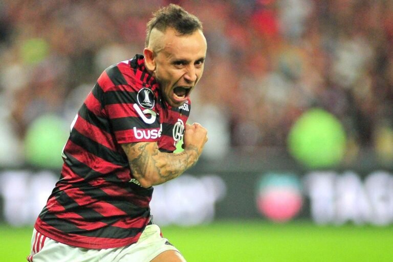 Rafinha nega mágoa do Flamengo: “Está no meu coração e sempre vai estar”