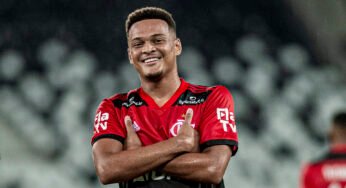Flamengo encaminha renovação de Rodrigo Muniz