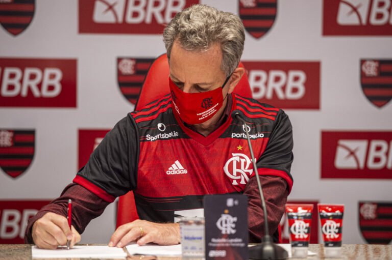 Meta da diretoria do Flamengo é chegar pelo menos à semifinal da Libertadores