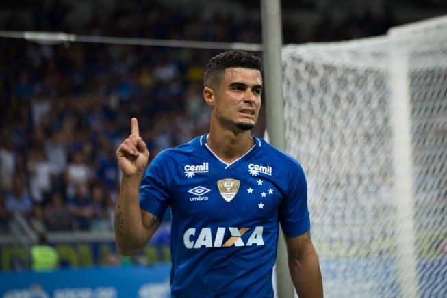 Egídio cobra Cruzeiro e pede R$ 1,4 milhão em direitos de imagem