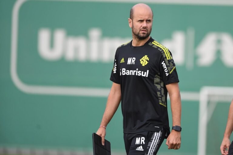 Dirigente do Internacional defende trabalho de Ramírez no Gre-Nal