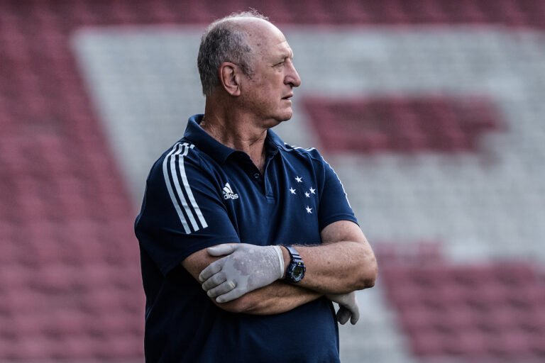 Felipão é analisado pelo Santos para o lugar de Holan