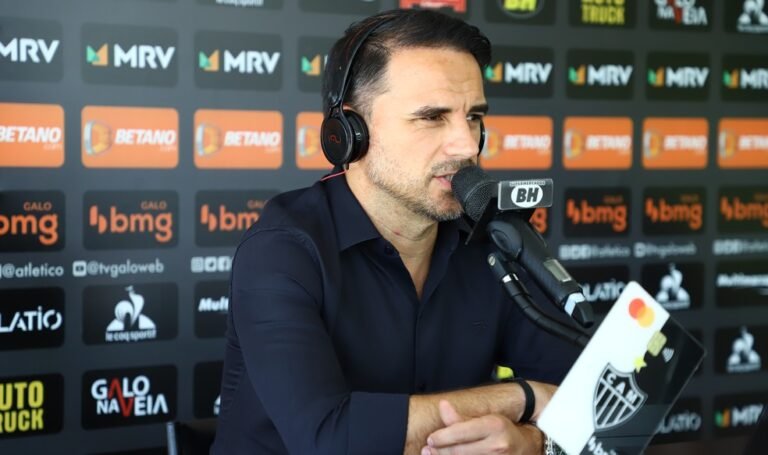 Rodrigo Caetano nega ambiente negativo no Atlético e reitera confiança em Cuca: “Não temos dúvida sobre sua capacidade”