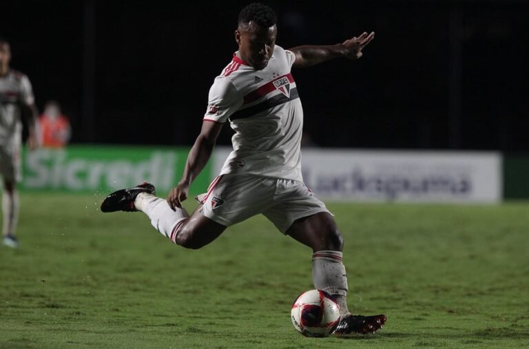 Luan rejeita sondagens para ficar no São Paulo “Não queria sair de jeito nenhum”