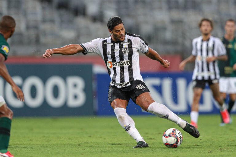 Hulk demonstra insatisfação com minutagem recebida desde a chegada de Cuca ao Atlético