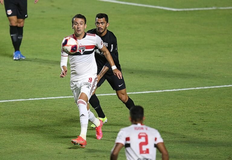 São Paulo adverte atacante Pablo por aparecer sem máscara em um entrevista