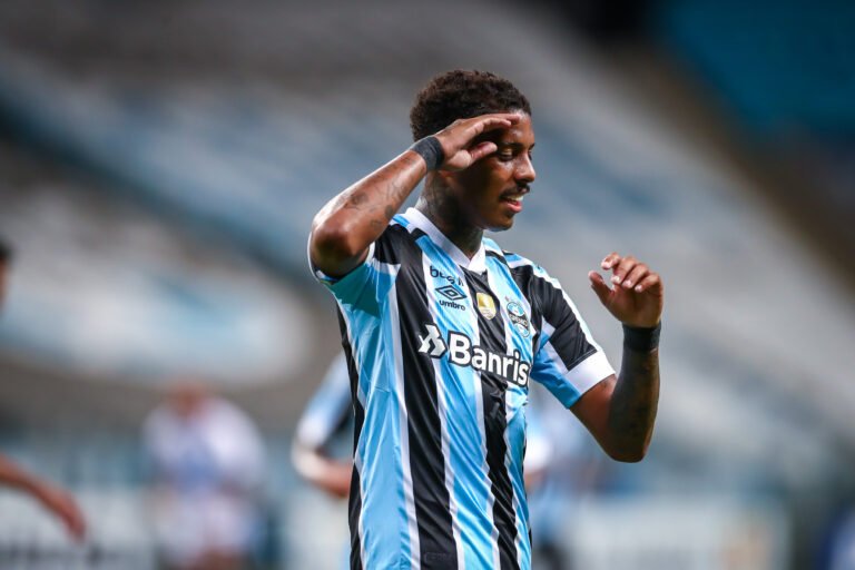 Grêmio recebe proposta da MLS por Jean Pyerre