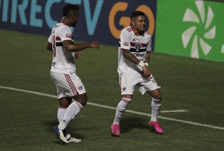 São Paulo adota cautela na renovação de Galeano