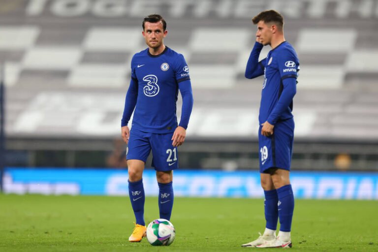 Dois jogadores do Chelsea flagrados em festa ilegal