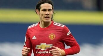 Manchester United negocia renovação com Cavani