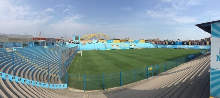 Noite de Libertadores! São Paulo estreia contra o Sporting Cristal
