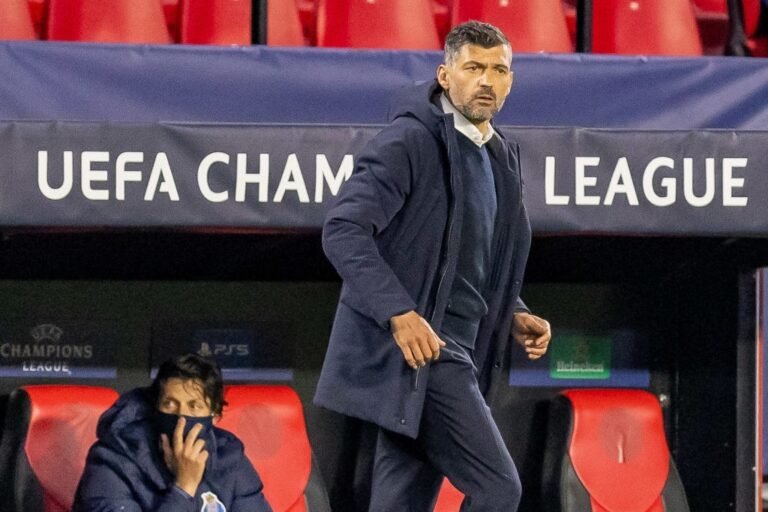Sérgio Conceição indignado critica a arbitragem das quartas da Champions
