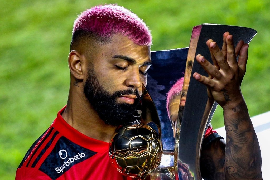 Tudo mentira? Gabigol dá a entender que nunca se envolveu com atriz pornô