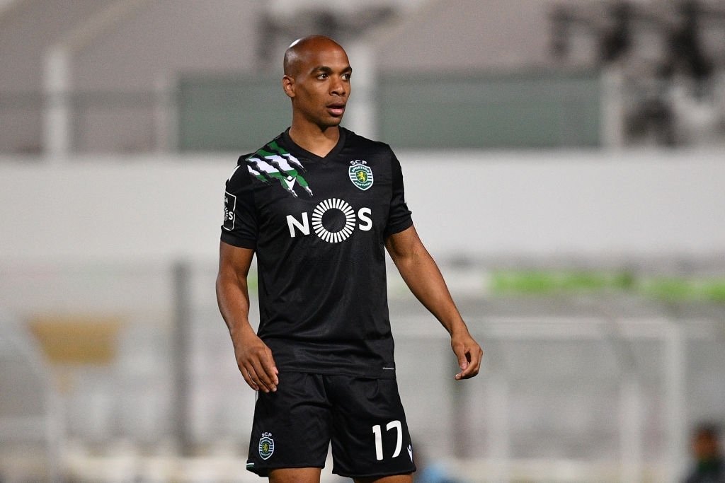 Hora do adeus? Dois times espanhóis querem meia do Sporting