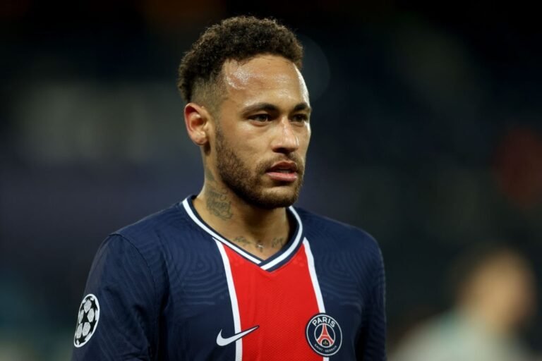 Neymar se posiciona após acusação de assédio sexual