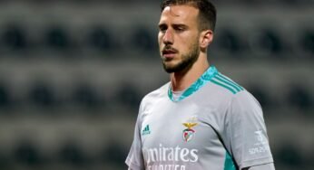 Helton Leite eleito o melhor goleiro do mês