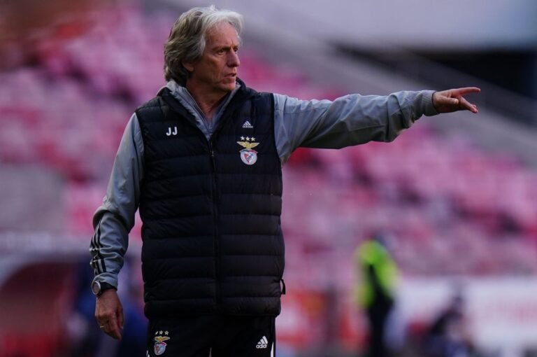 Jesus pode voltar a jogar com a formação antiga